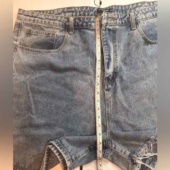 PrettyLittleThing Plus Light Blue Wash Distressed Longline Denim Shorts Size 20 - Picture 9 of 16